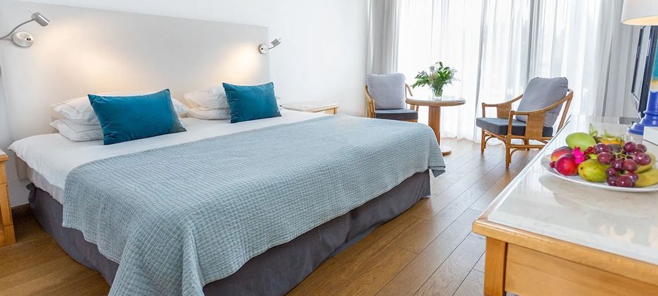 Coral Beach & Resort (Paphos)