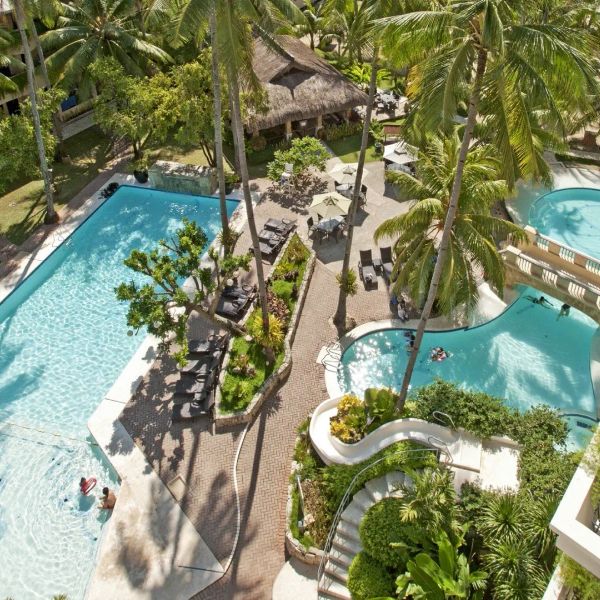 Costabella Tropical Beach — Mactan, Filipiny