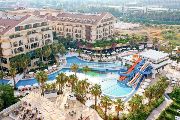 Crystal Palace Luxury Resort & SPA