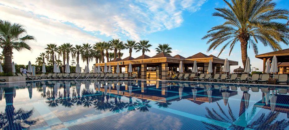 Crystal Tat Beach Pearl Collection