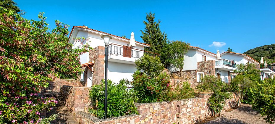 Delfinia Beach and Bungalows (Molivos)
