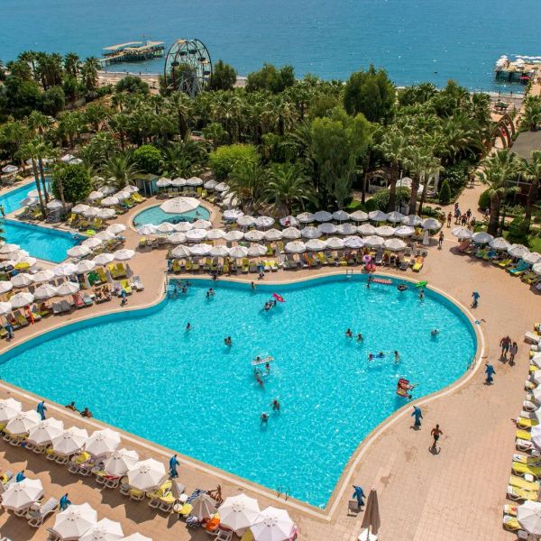 Delphin Deluxe Resort