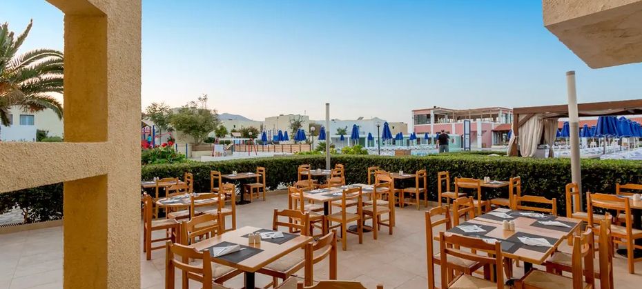 Dessole Dolphin Bay Resort