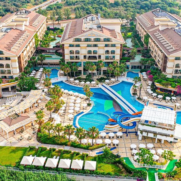 Crystal Palace Luxury Resort & SPA