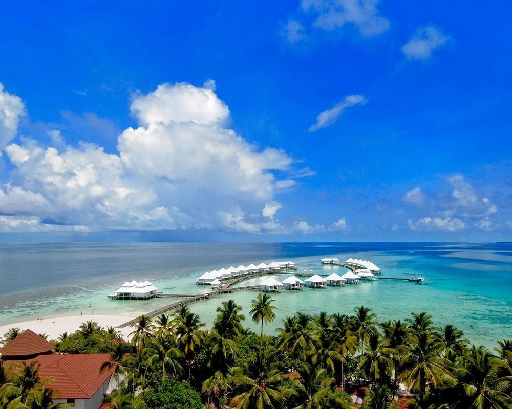 Diamonds Athuruga Beach & Water Villas