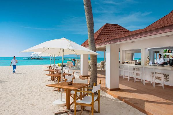 Diamonds Thudufushi Beach & Water Villas