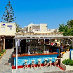 Dolphins Apartments