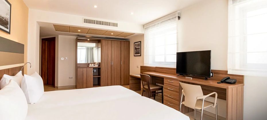 Doubletree By Hilton Malta (ex. Dolmen Resort)