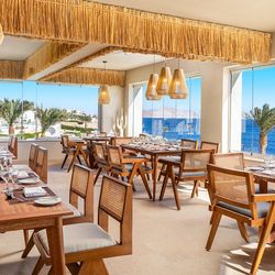 Doubletree by Hilton Sharks Bay