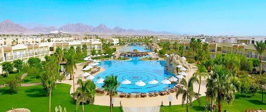 Doubletree by Hilton Sharks Bay