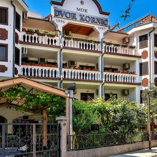 Dvor Kornic — Budva, Czarnogóra