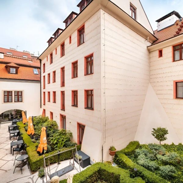 Elite (Praga) — Praga, Czechy