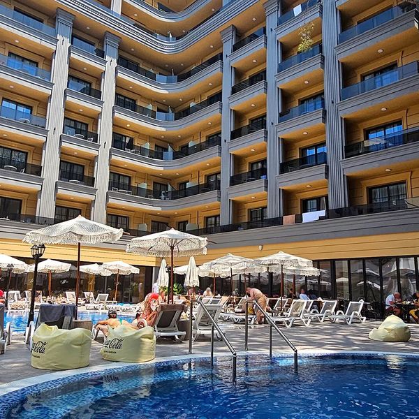 Albania na 7 dni w czerwcu: 5⋆ hotel od 2 099 zł