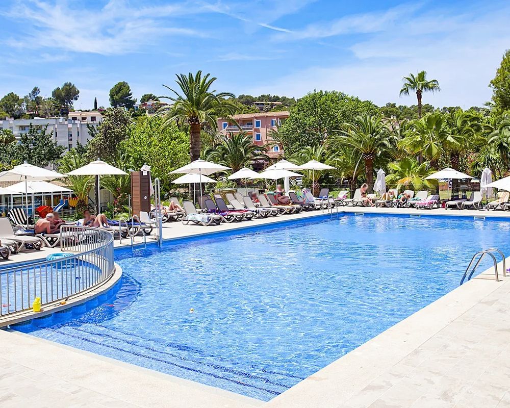 Fergus Bermudas (ex. Ola Club)