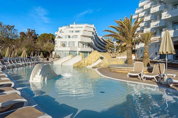 Fergus Style Cala Blanca