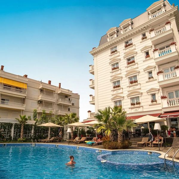 Flower & Spa — Golem, Albania