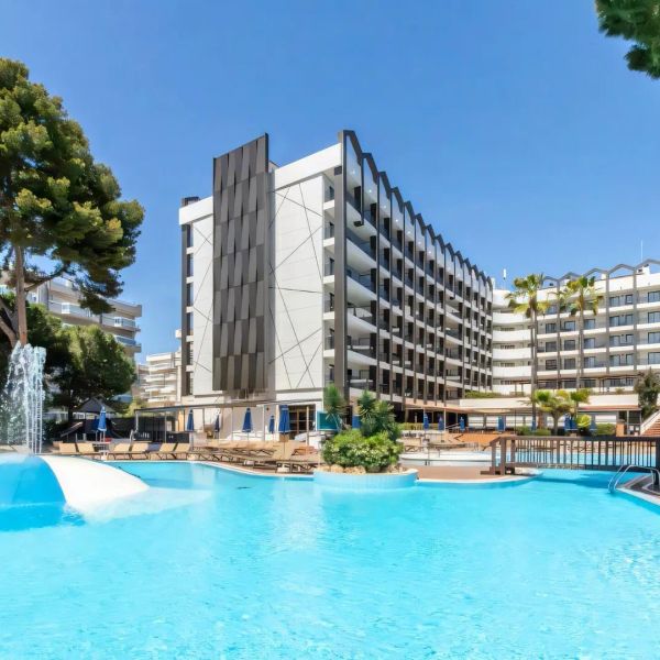 Golden Avenida Suites — Salou, Hiszpania