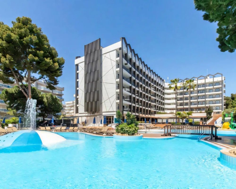 Golden Avenida Suites