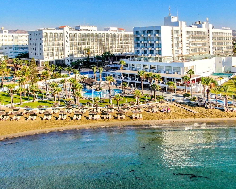 Golden Bay Beach (Larnaka)