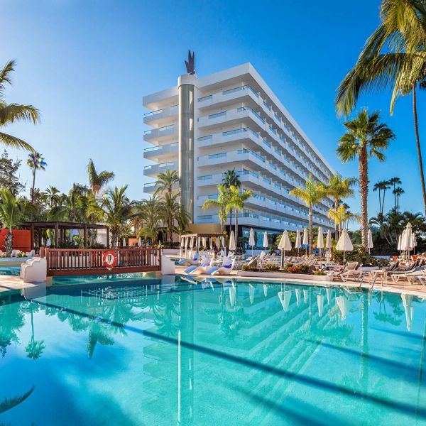 Hiszpania na 7 dni w październiku: 4⋆ hotel od 3 899 zł