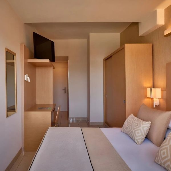 Gran Serena Hotel — Torre Canne, Włochy
