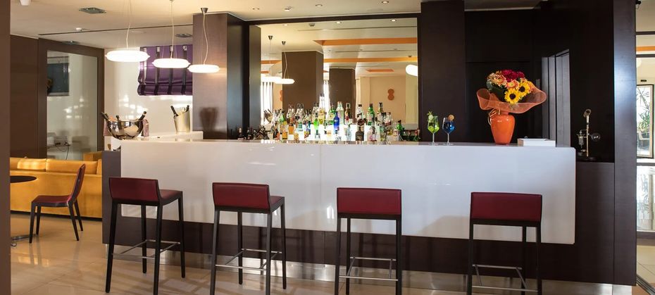 Grand Avalon Sikani