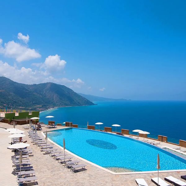 Grand Avalon Sikani