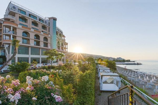 Grand Hotel (Sveti Vlas)