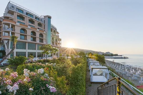 Grand Hotel (Sveti Vlas)