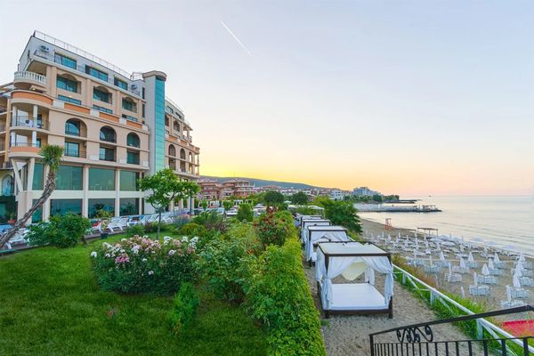 Grand Hotel (Sveti Vlas)