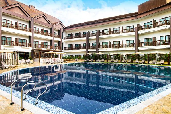 Grand Sirenis Karmairi