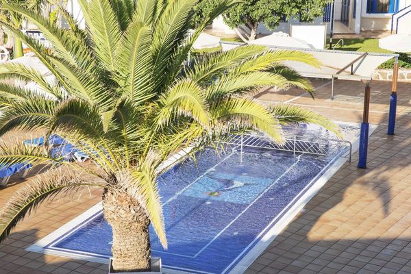 Grupotel Playa Feliz