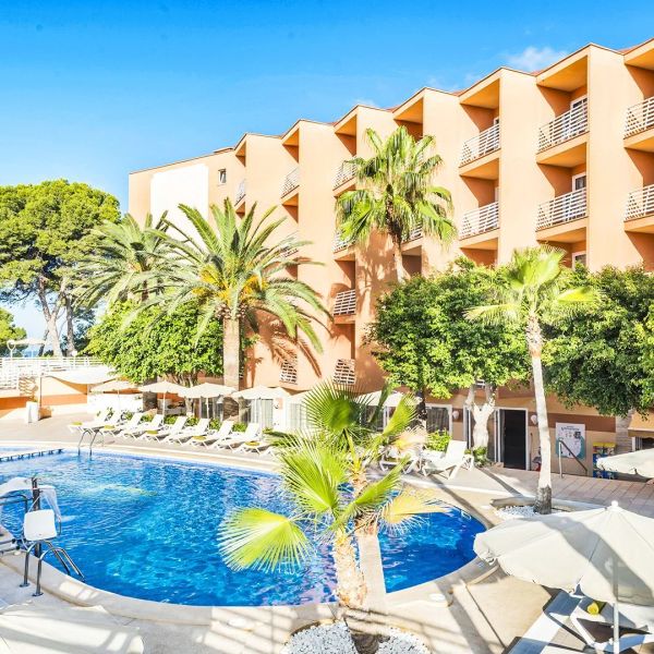 HM Isabela — Santa Ponsa, Hiszpania