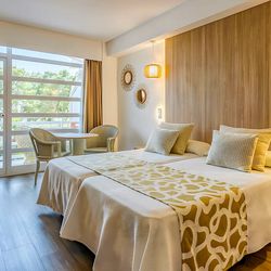 Ona Palmira Paguera ex HSM Madrigal