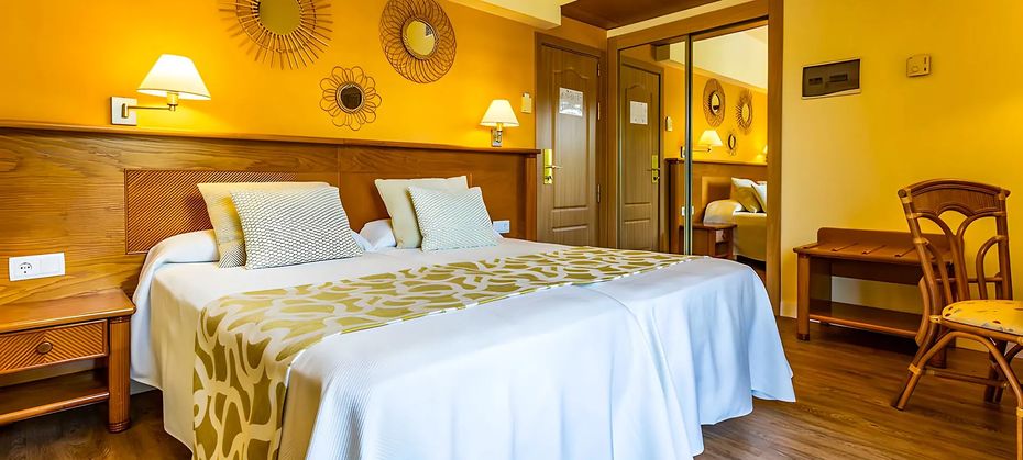 Ona Palmira Paguera (ex. HSM Madrigal)