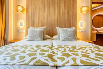 Ona Palmira Paguera ex HSM Madrigal