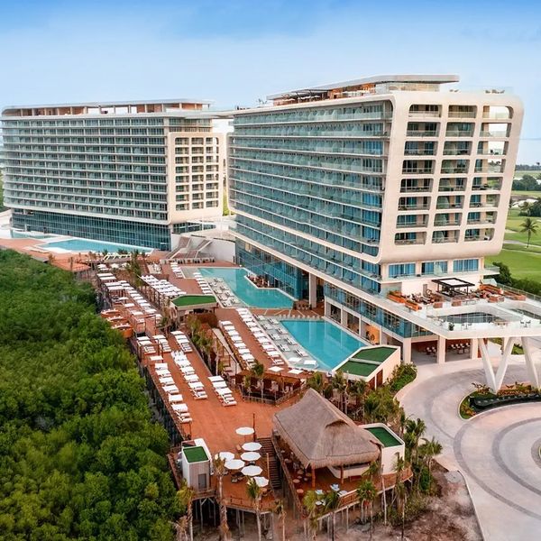 Hyatt Vivid Grand Island — Cancun, Meksyk