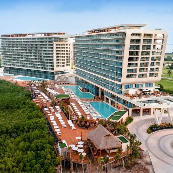 Hyatt Vivid Grand Island
