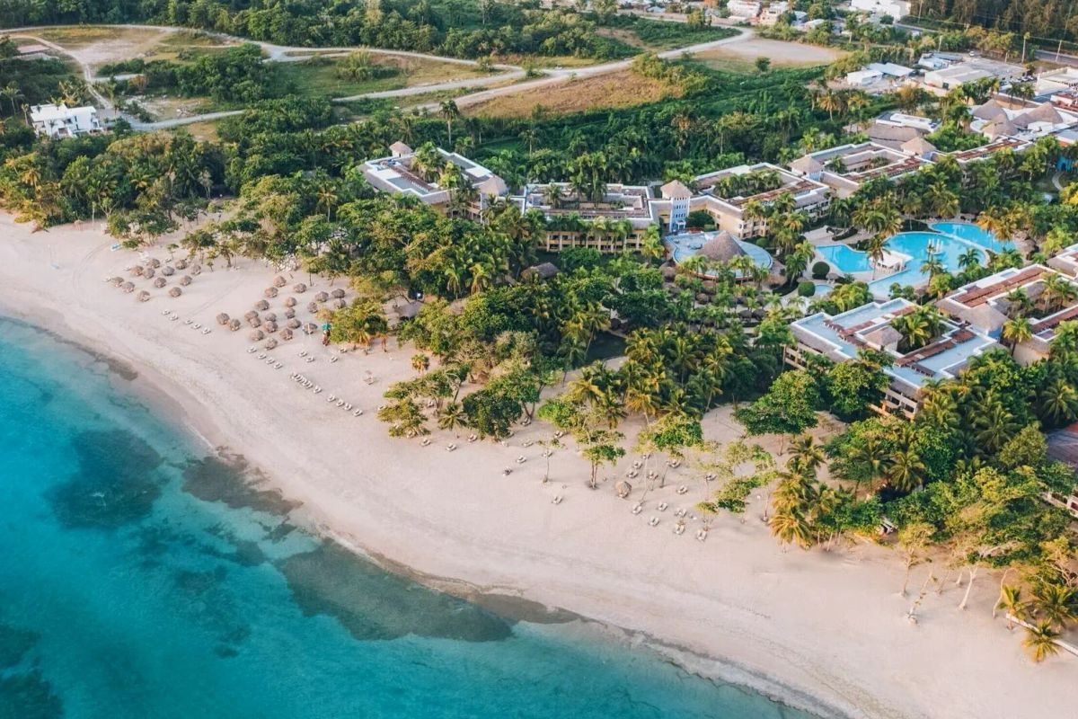 Puerto Plata (7 dni) w Iberostar Waves Costa Dorada z Praga (AI)