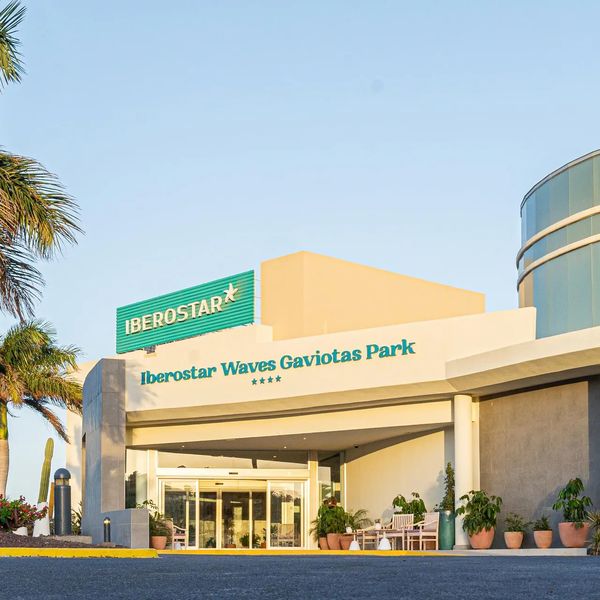 Iberostar Waves Gaviotas Park