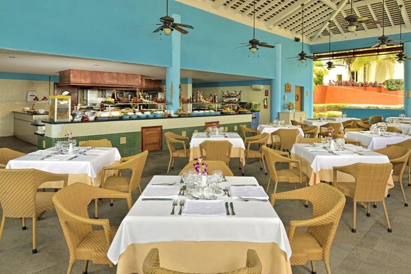 Iberostar Waves Rose Hall Beach