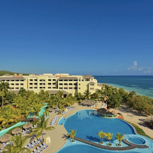 Iberostar Waves Rose Hall Beach — Montego Bay, Jamajka