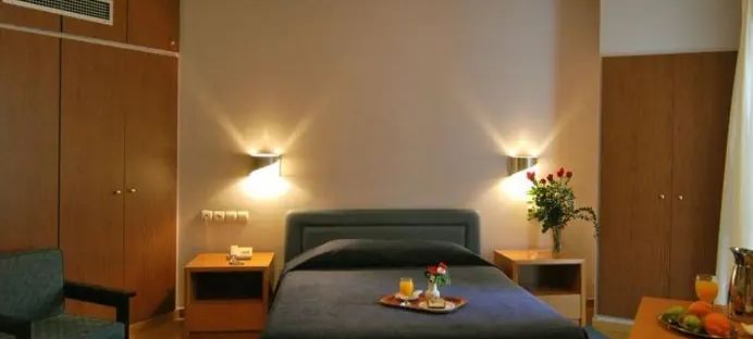 Iniohos Hotel