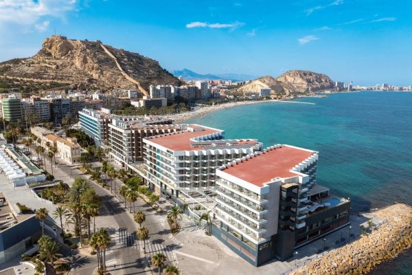 Innside by Melia Alicante Porta Maris
