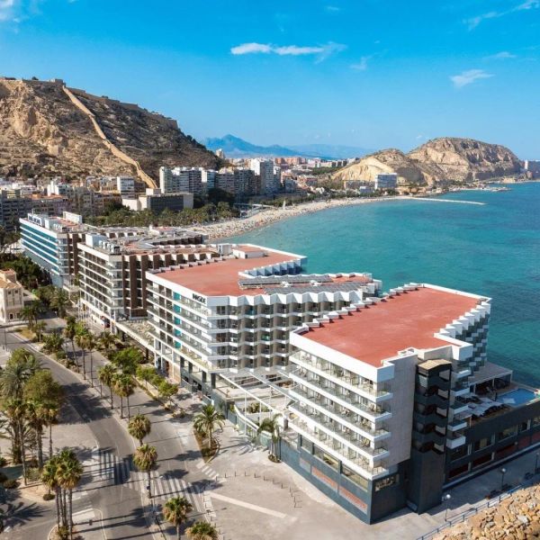 Innside by Melia Alicante Porta Maris — Alicante, Hiszpania