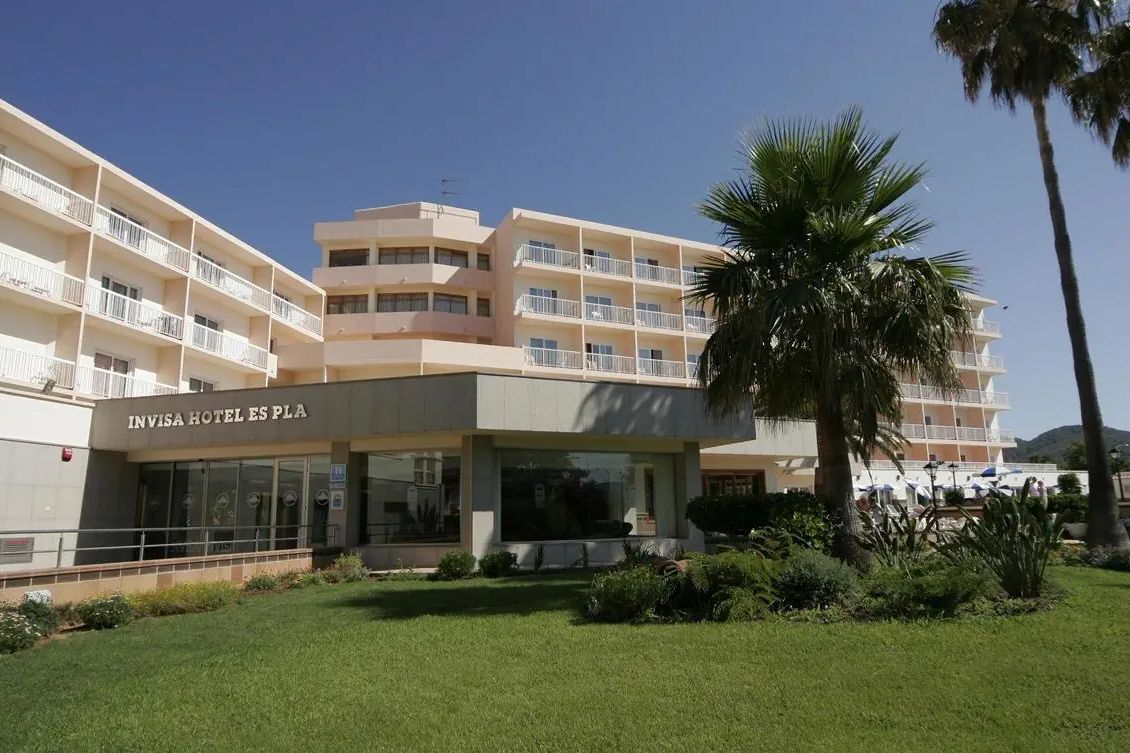 Ibiza (7 dni) w Invisa Es Pla z Praga (BB)