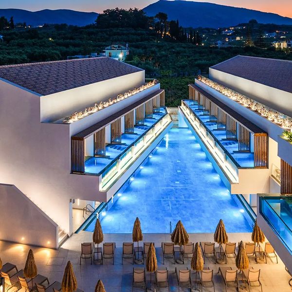 Ionis Art Luxury Suites