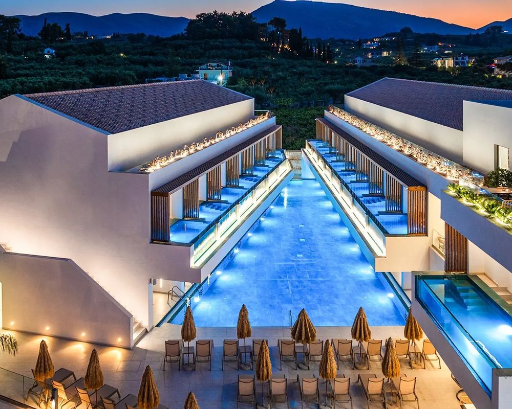 Ionis Art Luxury Suites