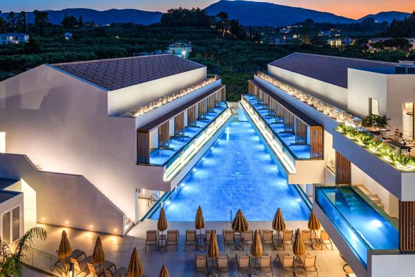 Ionis Art Luxury Suites