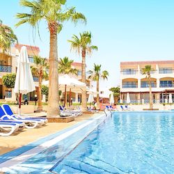 Ivy Cyrene Island Resort